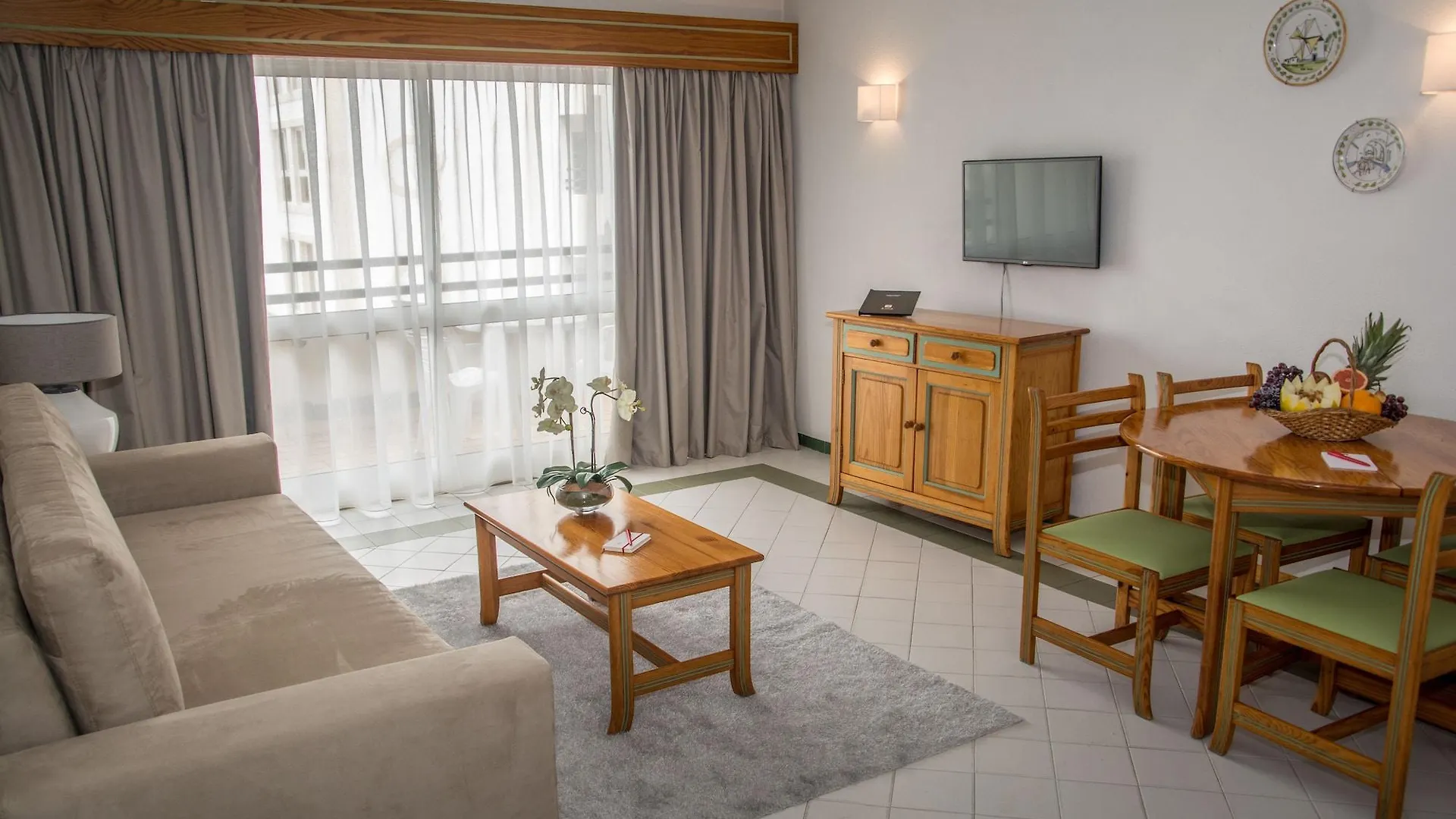 **** Hotel apartamentowy Luna Hotel Da Oura Albufeira Portugalia